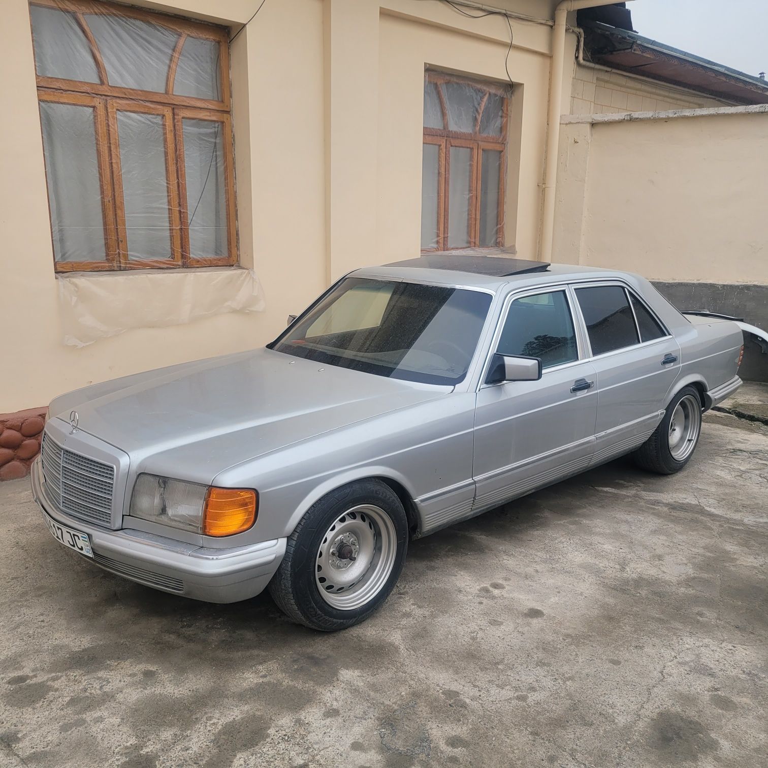 Mercedes-Benz w126
