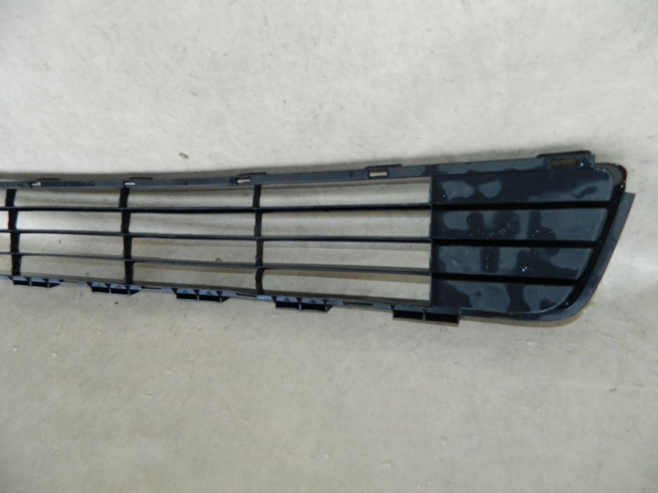 Grila intre proiectoare, Toyota Yaris, 2008, 2009, 2010, 2011,, 53112-0D160