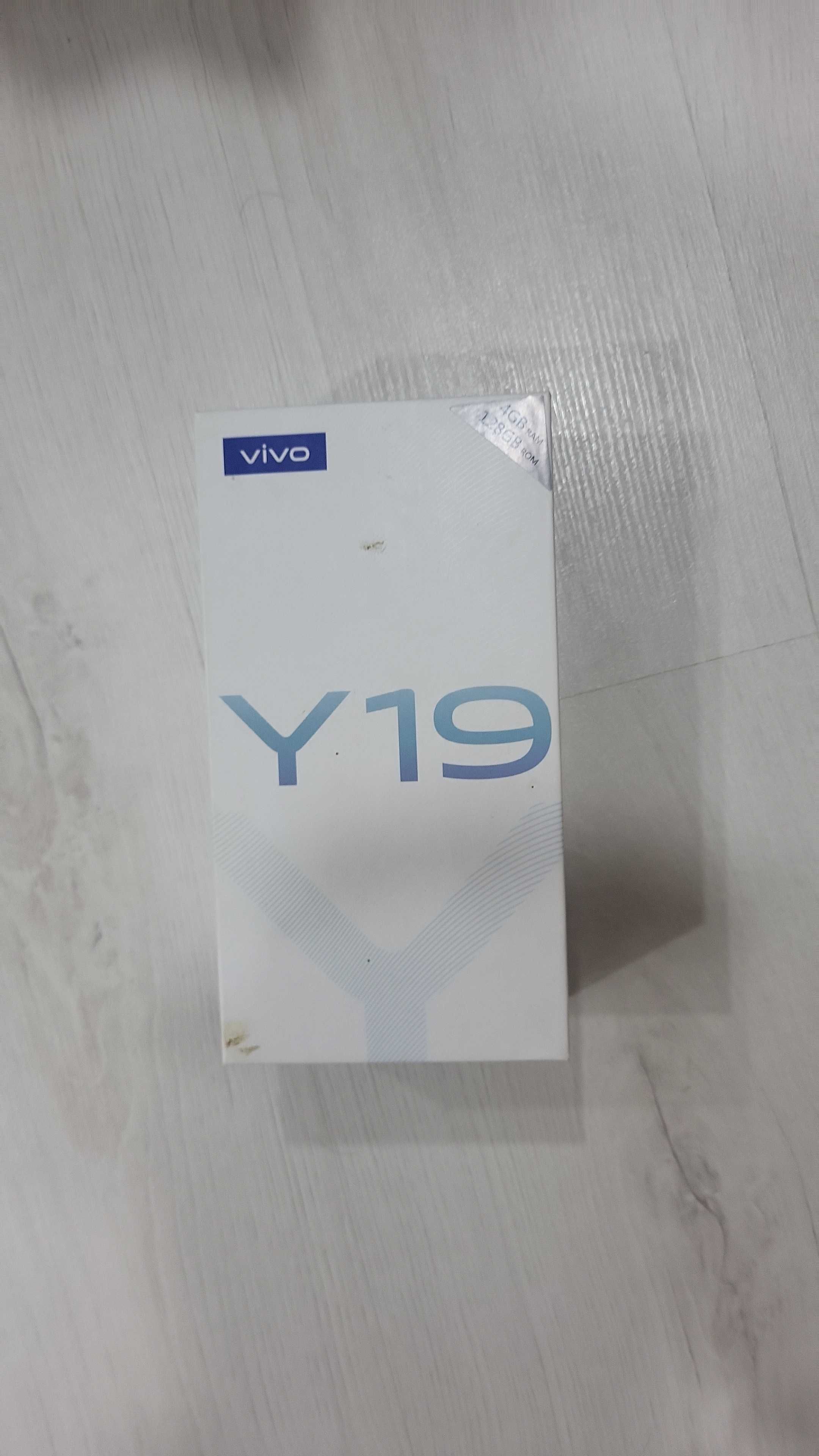 Vivo Y19 смартфон