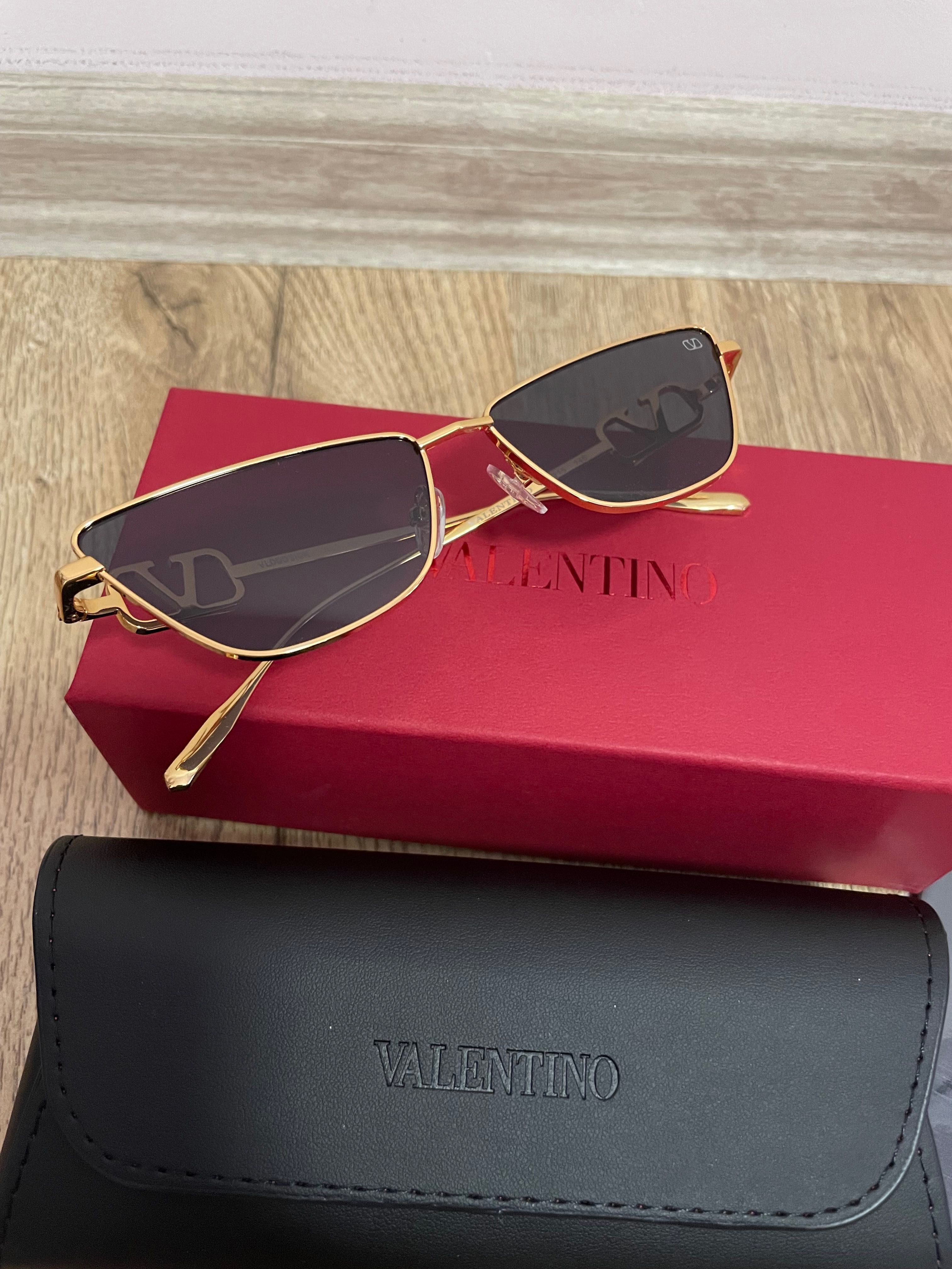 Слънчеви очила VALENTINO
