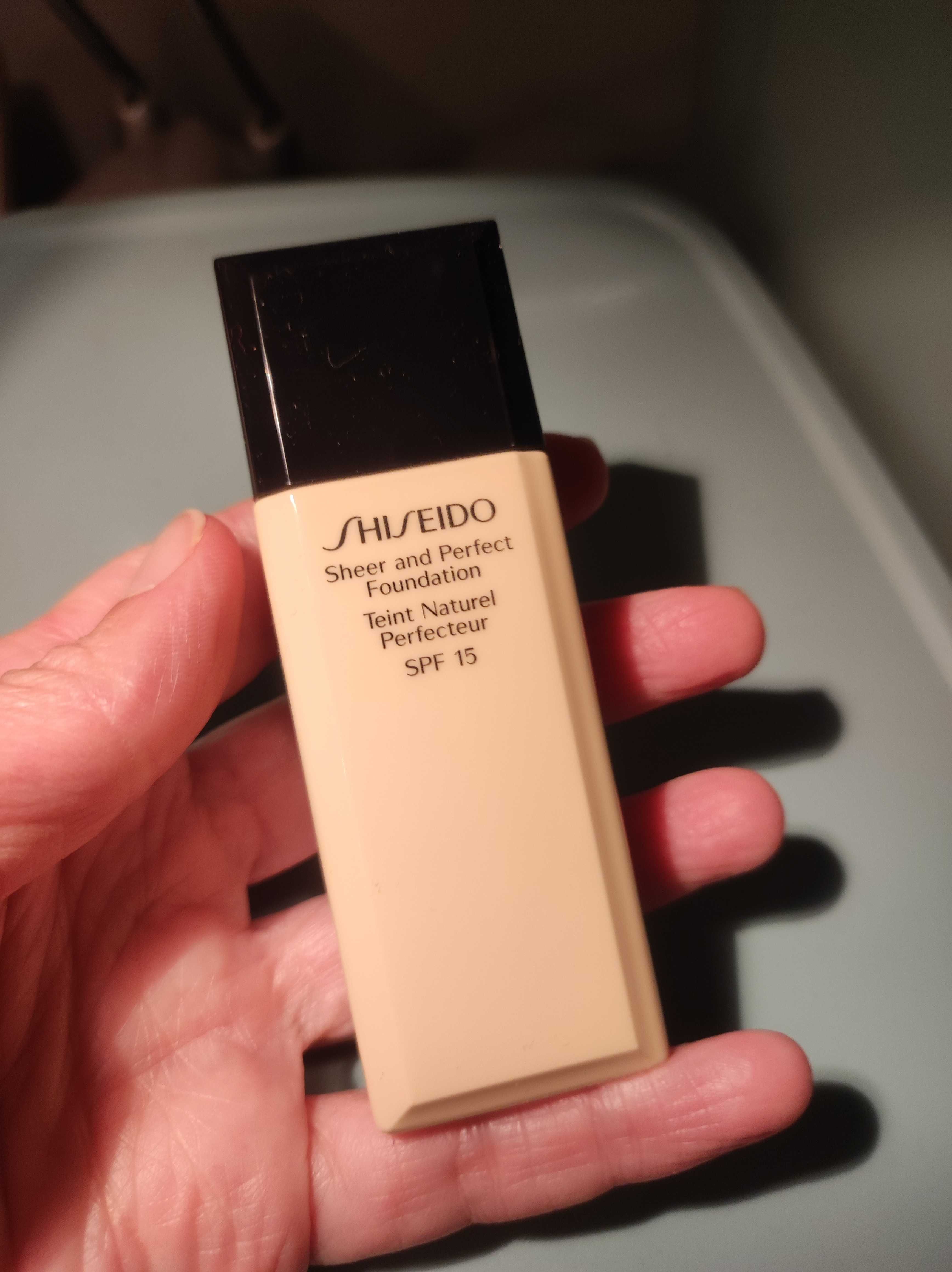 Shiseido Руж, база и Фон дьо тени