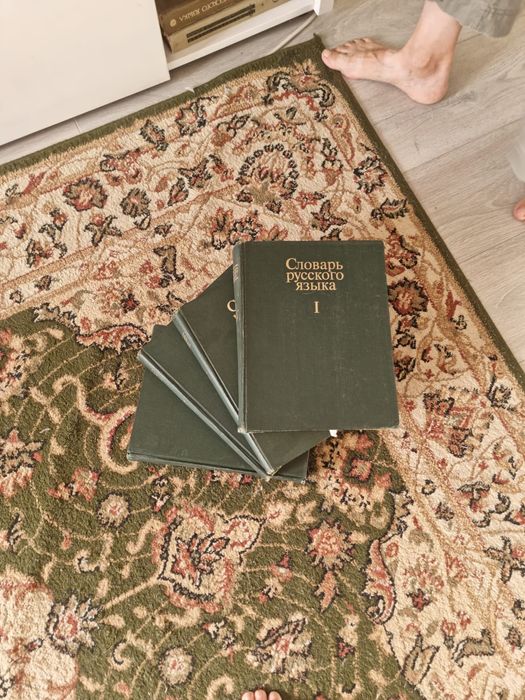 Продам очень старие книги