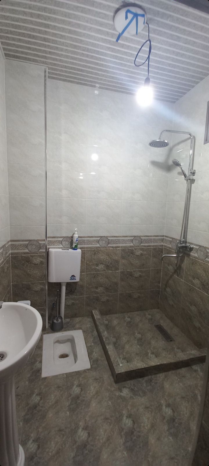 Сергели 2.5 сотки 250 кв.метров помещение