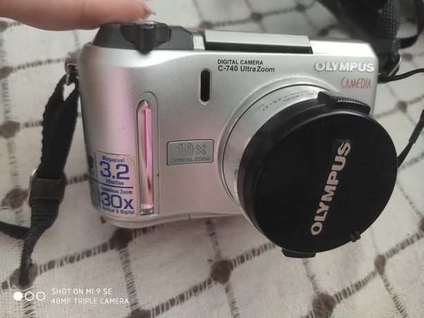 Продам фотоаппарат Olympus C 740