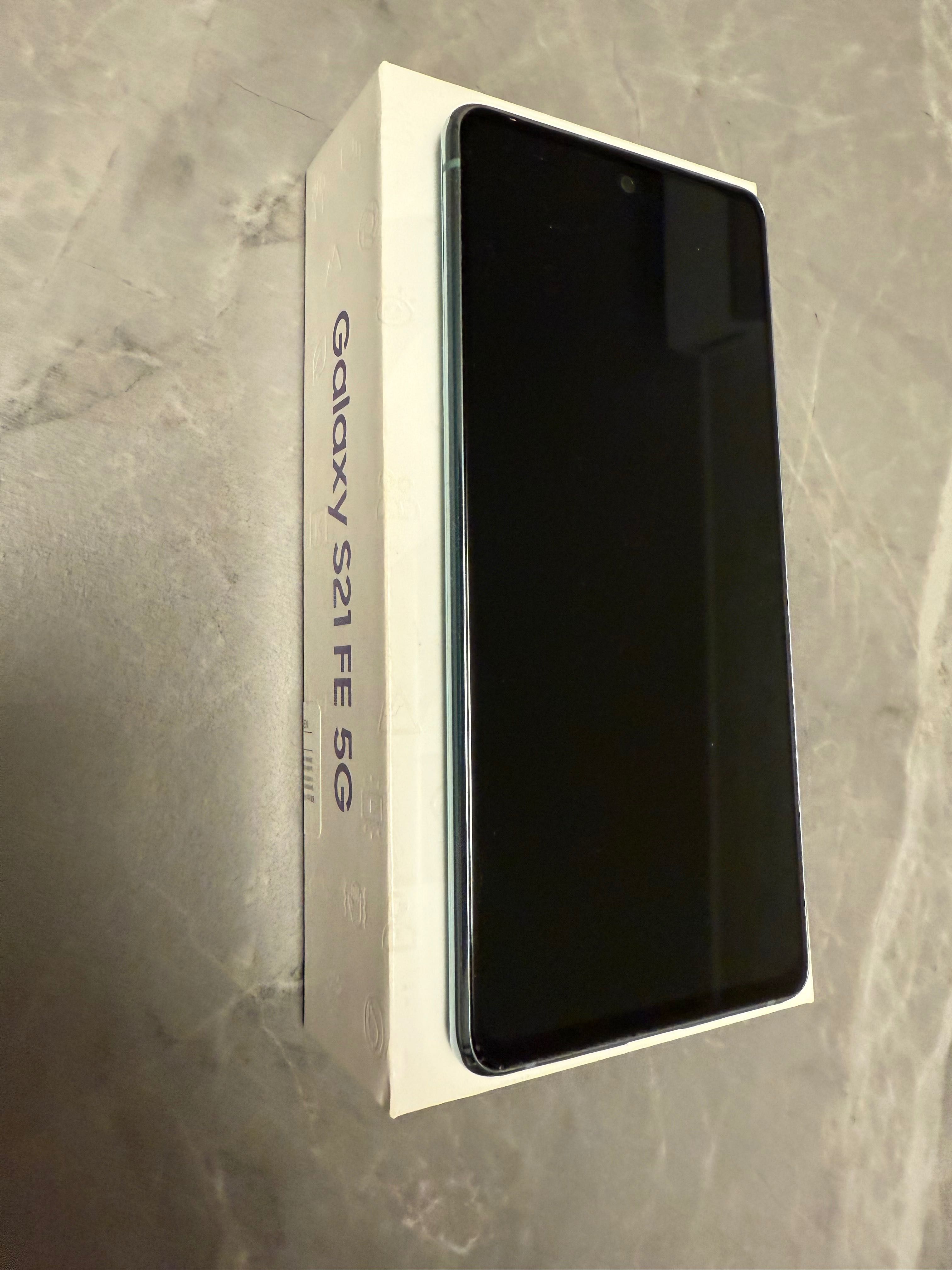 Samsung S20FE отличен