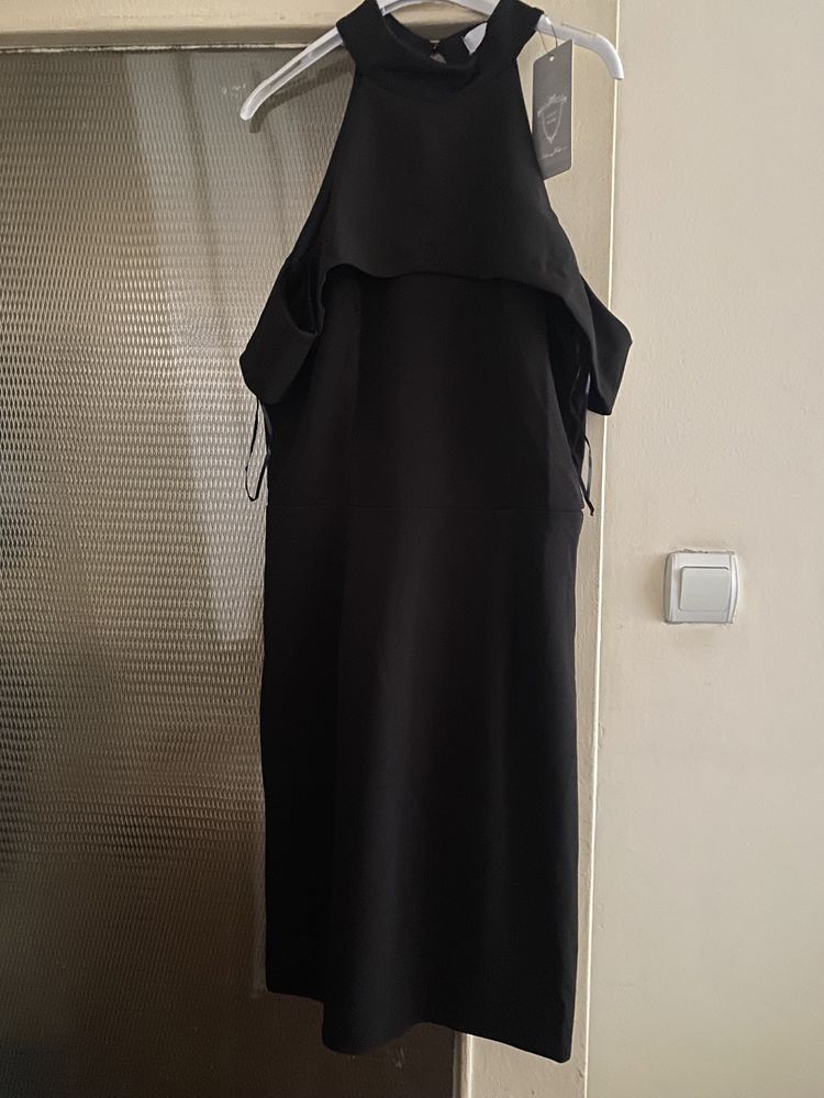 Нова черна рокля