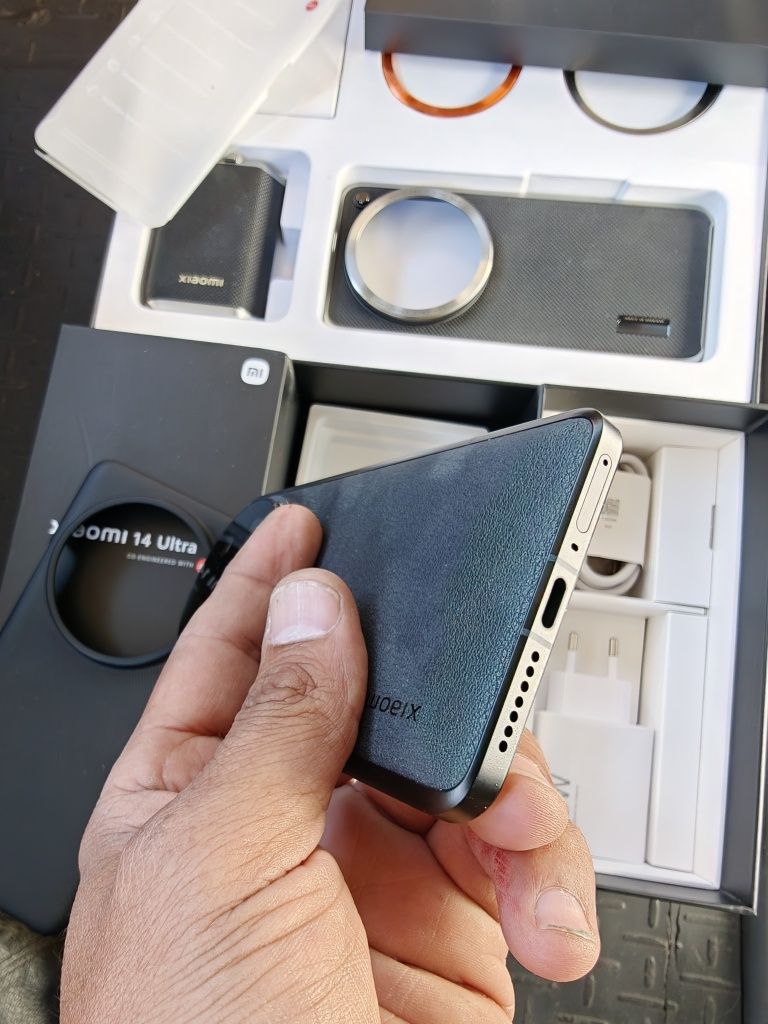 Xiaomi 14 Ultra/12-512/,перфектен,комплект,гаранция+фото кит.