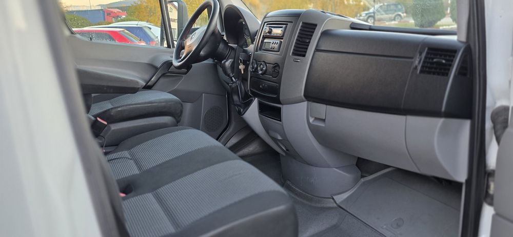 Mercedes sprinter 319 3.0 v6 frigorific 318 316 313  519 iveco daily