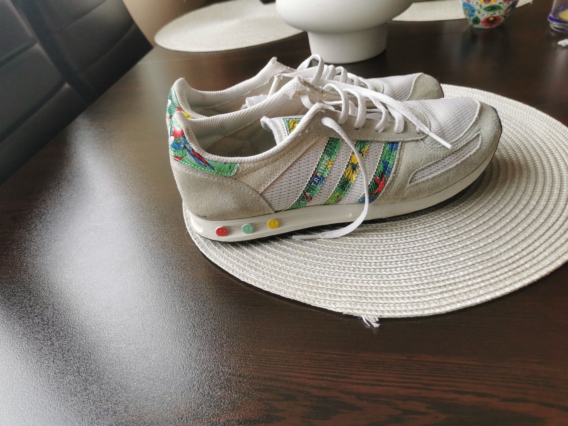 Адидас маратонки adidas la trainers нр 38