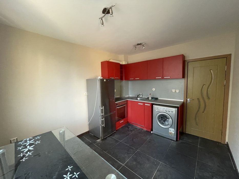 Двустаен апартамент с морска панорама в Бриз