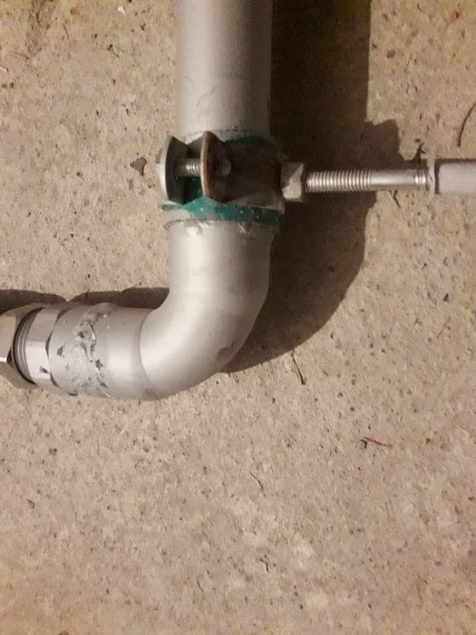 Eșapament exterior generator electric