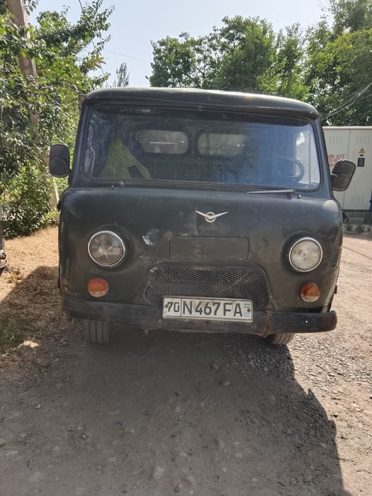 UAZ yuk moshina sotiladi