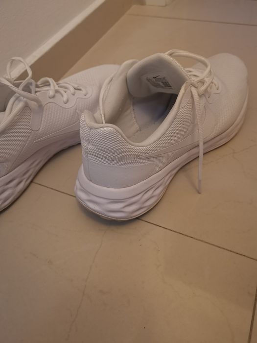 Маратонки Nike  44 номер