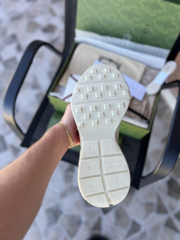 Gucci Rhyton Sneakers Kiss Leather