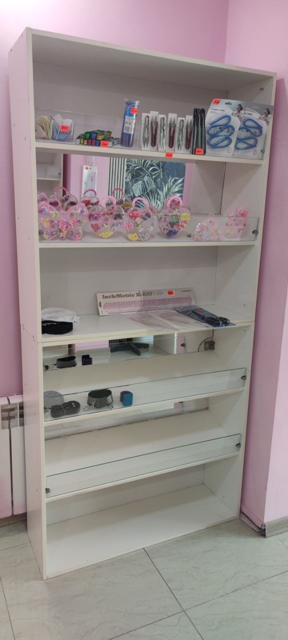 Продается мебель для магазина