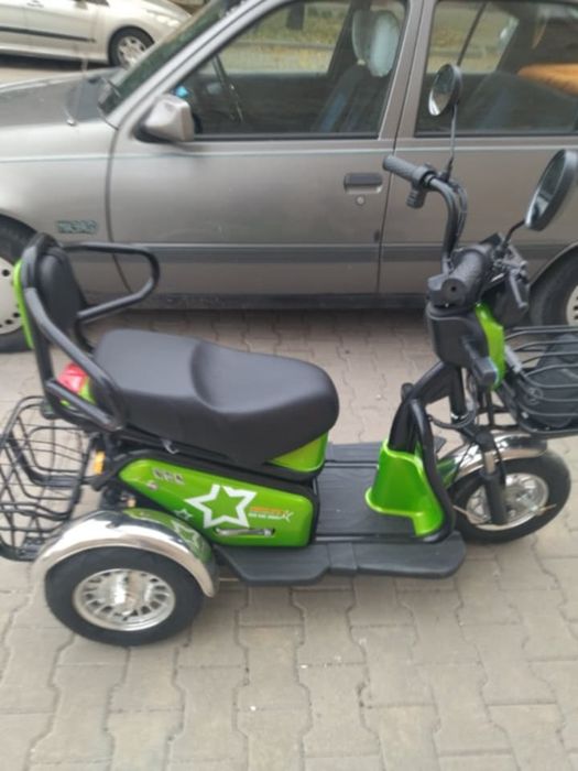 Електическа триколка