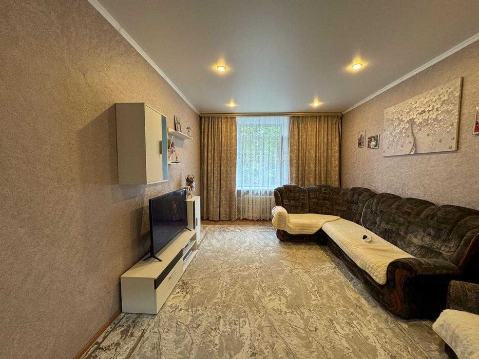 S  Продам 3-х ком в старом городе, болгарского типа 2/3 этаж