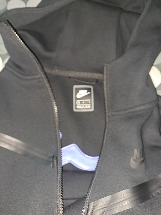 Bluza Nike tech fleece M (S mai degraba)nou
