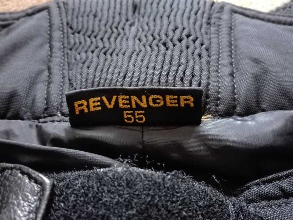 Кожен мото панталон Revenger с протектори ПРОМО