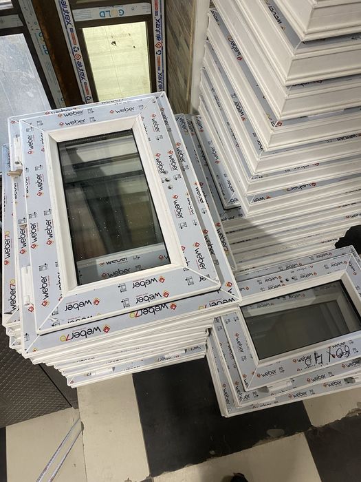 Пластиковые форточки новые готовые