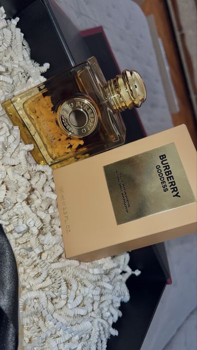 Burberry Goddess Intense 100 ml – original, nou + cadou