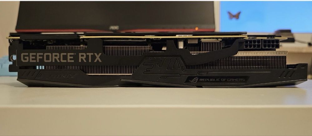 Asus rog strix RTX 2080 8GB