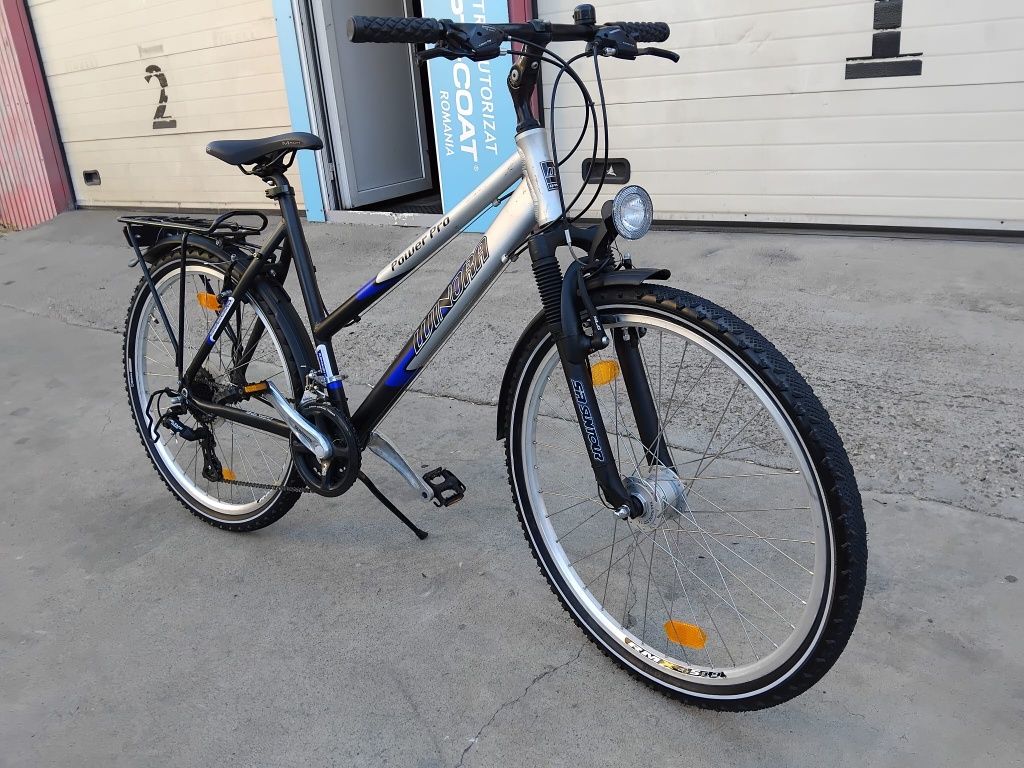Vând bicicleta din aluminiu pentru damă