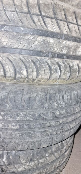 Vând cauciucuri vara 185 60 R14