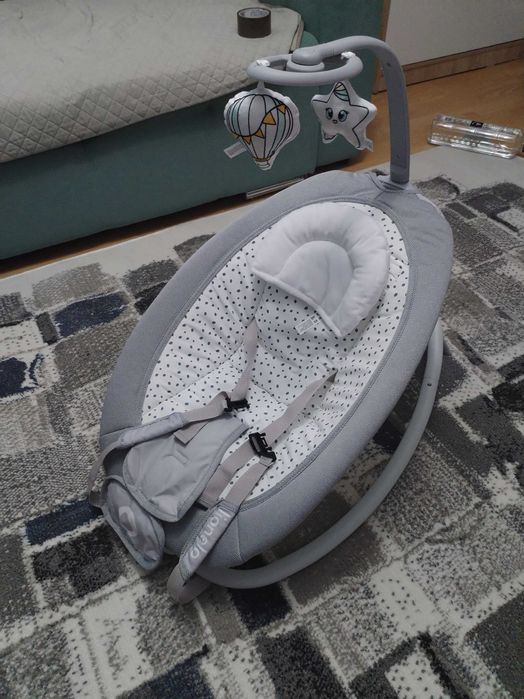 Vând fotoliu balansoar Lionelo