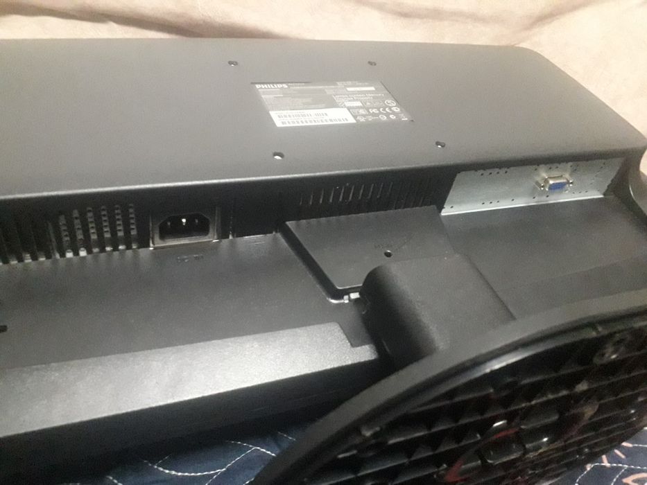 Продам монитор PHILIPS 1920x1080,60гц