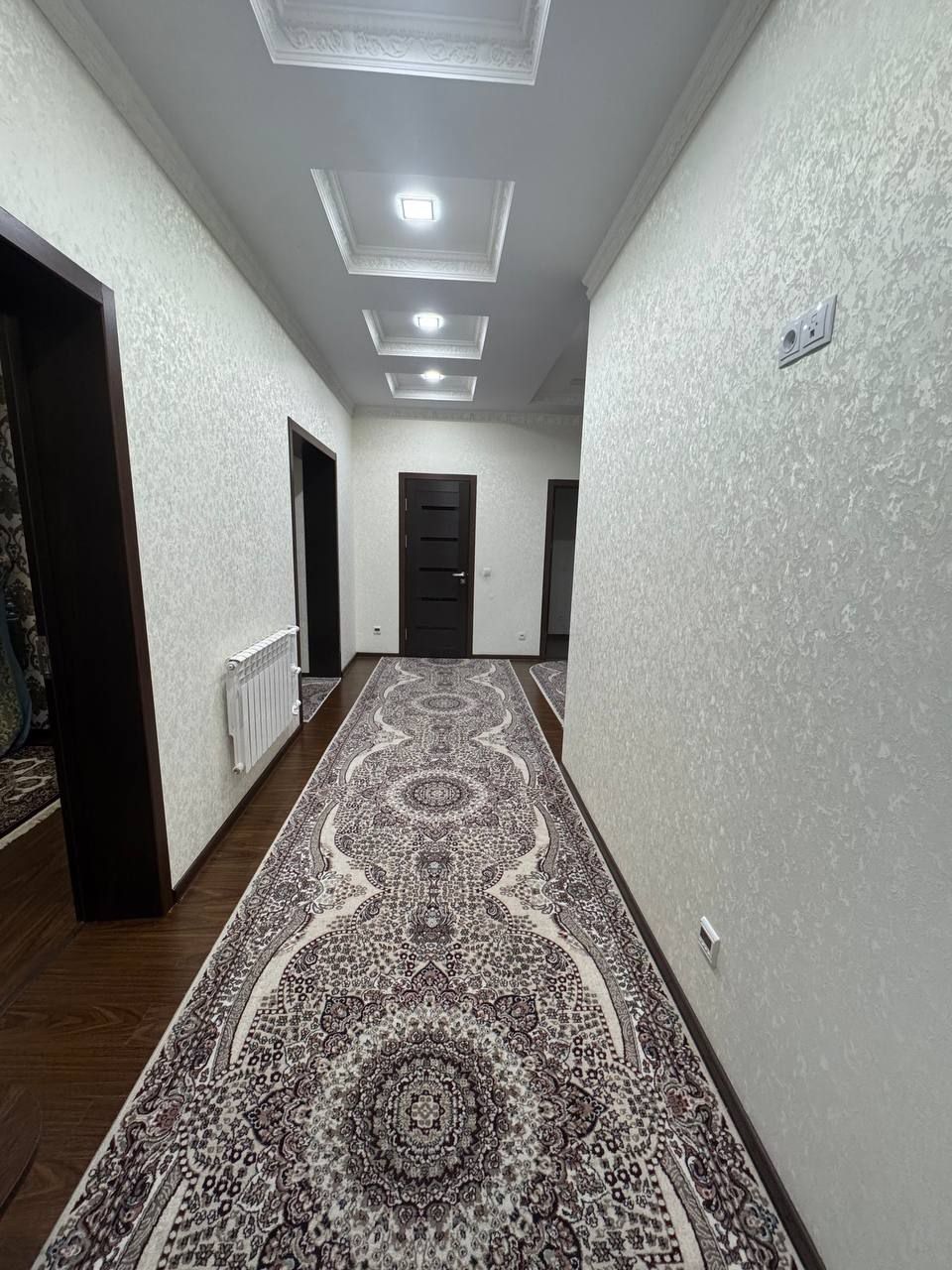 Юнусабад 17 квартал 
Новостройка ЖК Триумф
Площадь 127м²
4/3/9