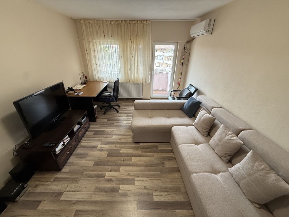 Ofer spre închiriere Apartament 2 Camere zona semicentrala / Liceul Ec