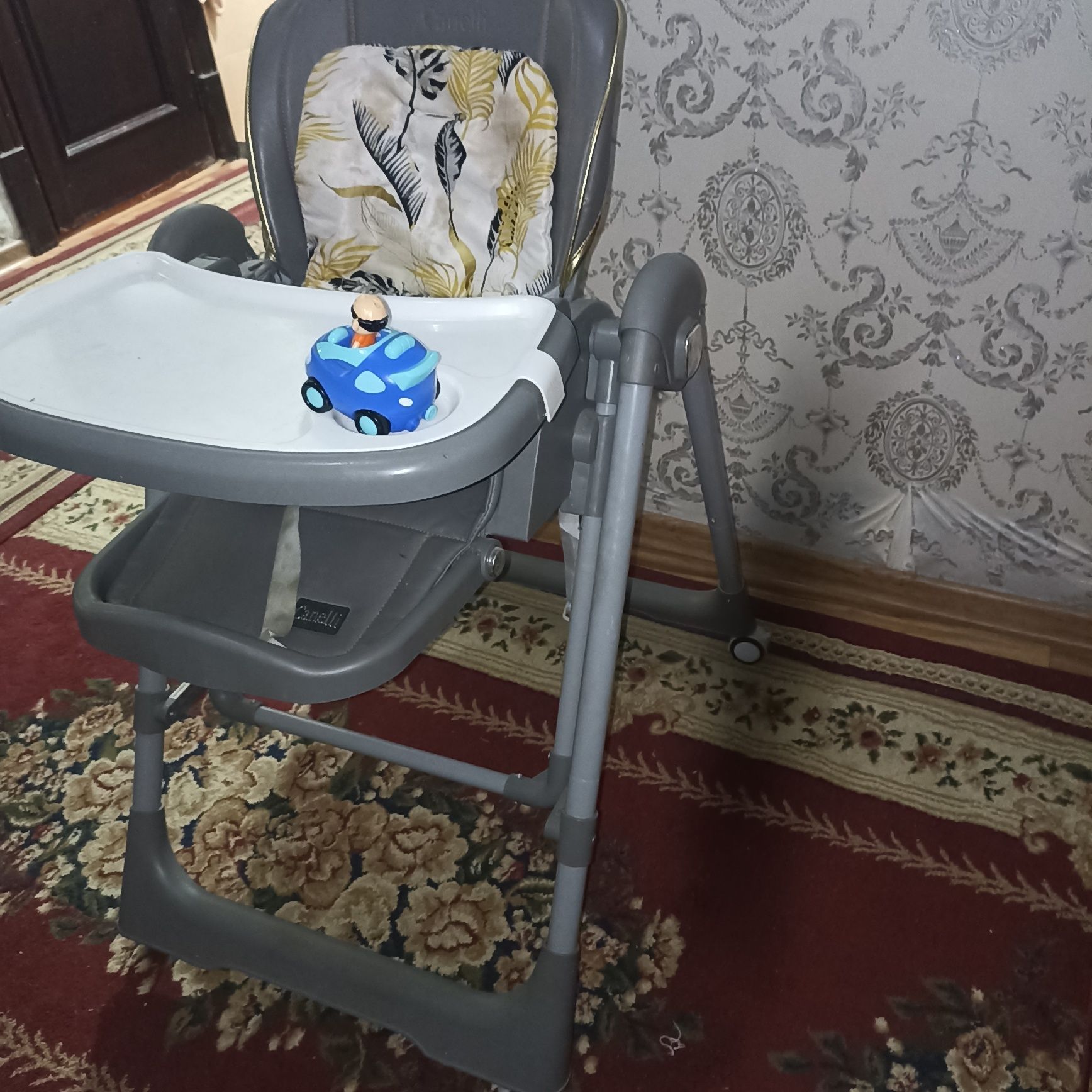 Стул для кормления