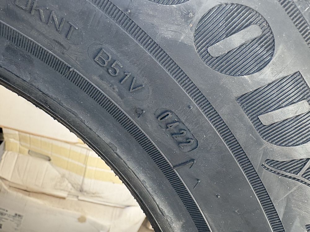 Зимни гуми 215/70/15 C - Goodyear