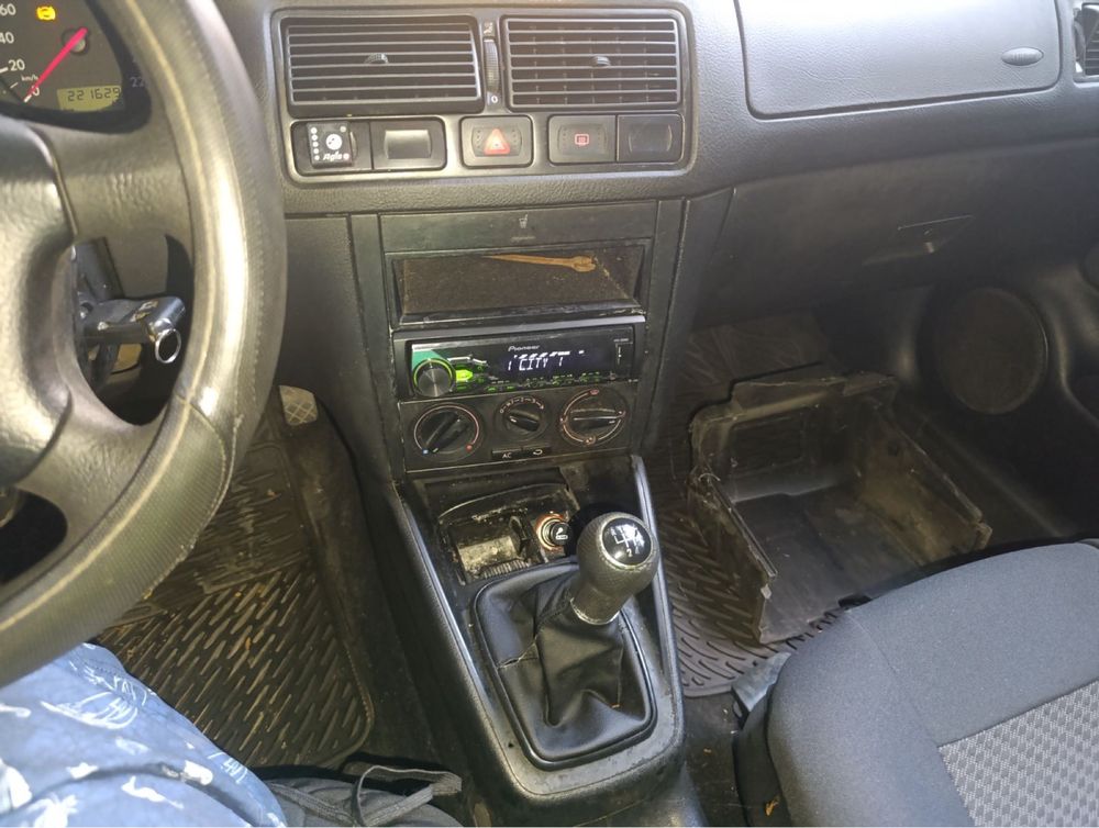 Голф Golf 4 1.4 16v 75 коня