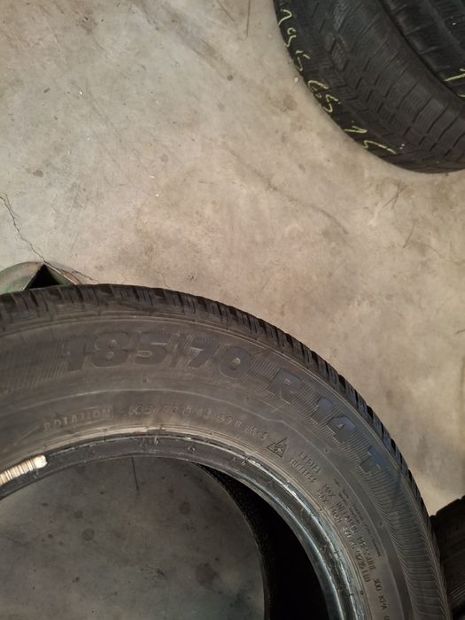 2 Anvelopele m+S 185 70 r14 Semperit