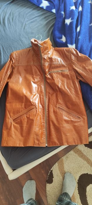 Geaca de piele naturala!