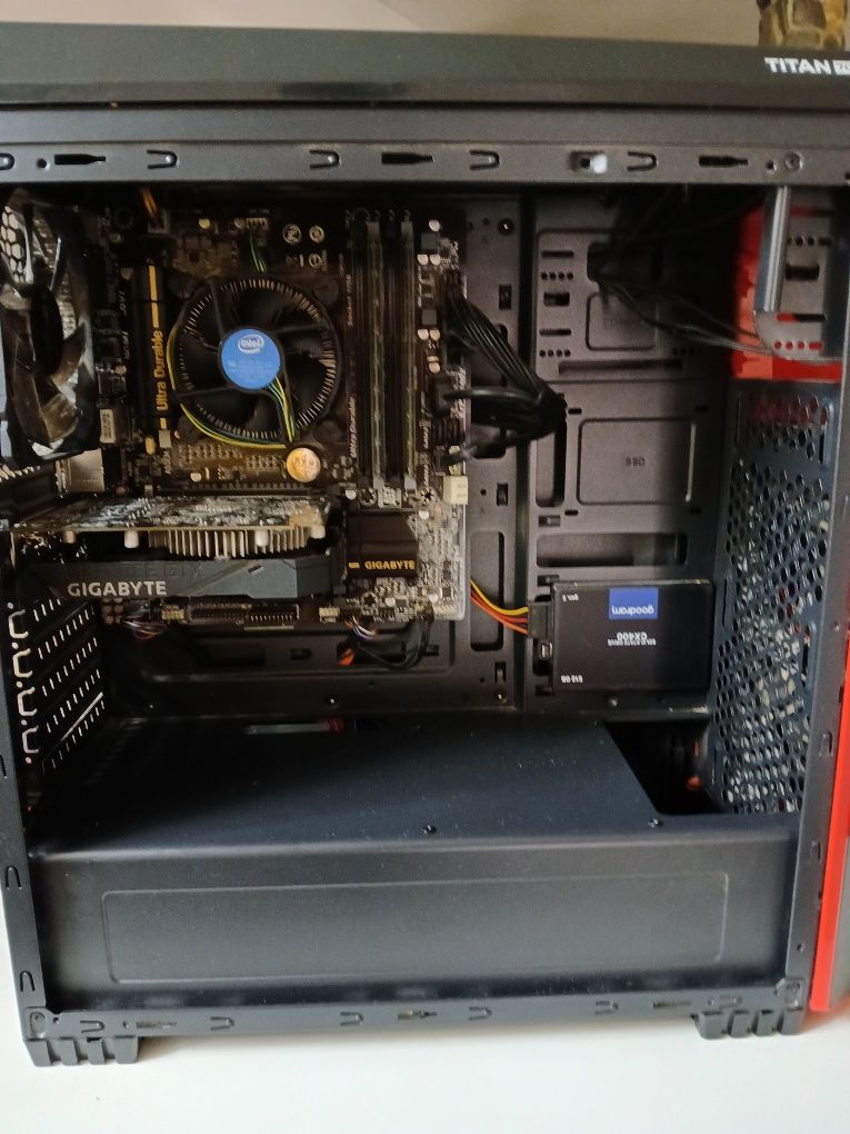 Calculator Desktop Intel i5-4590, 16 GB RAM , GTX 1650