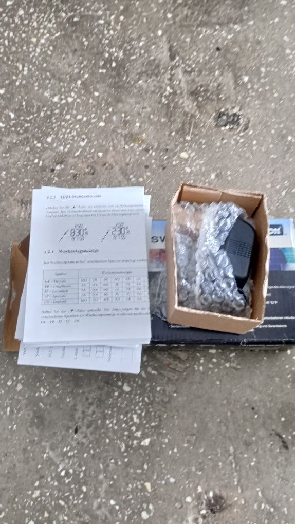 Ceas tevion cu proiector pe perete