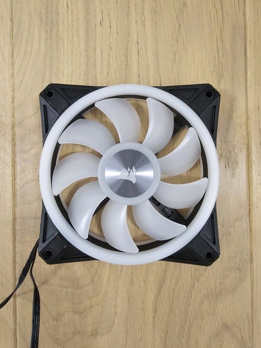 Ventilatoare Corsair QL120 QL140