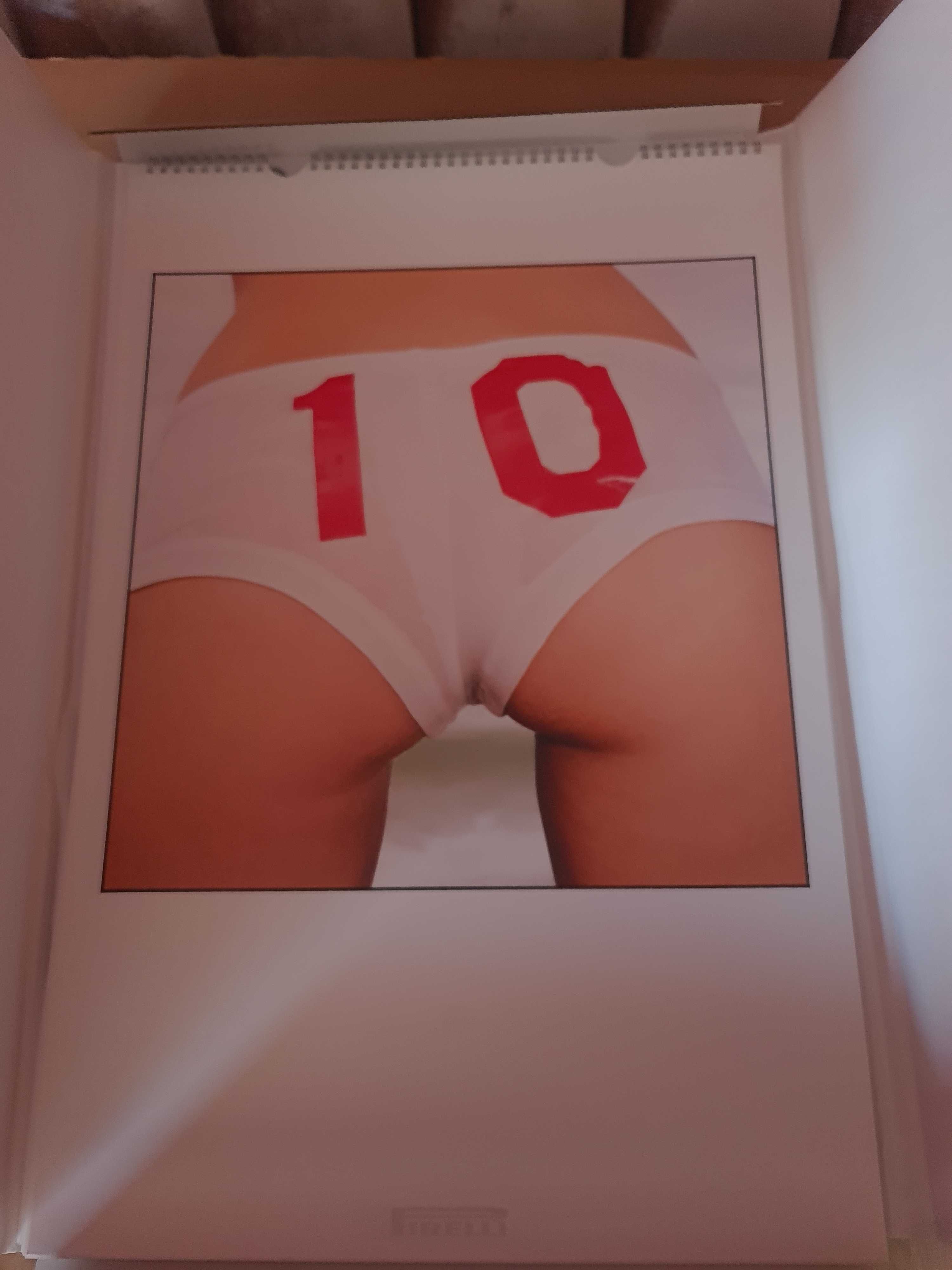 Pirelli Calendar 2010 Terry Richardson in cutie originala