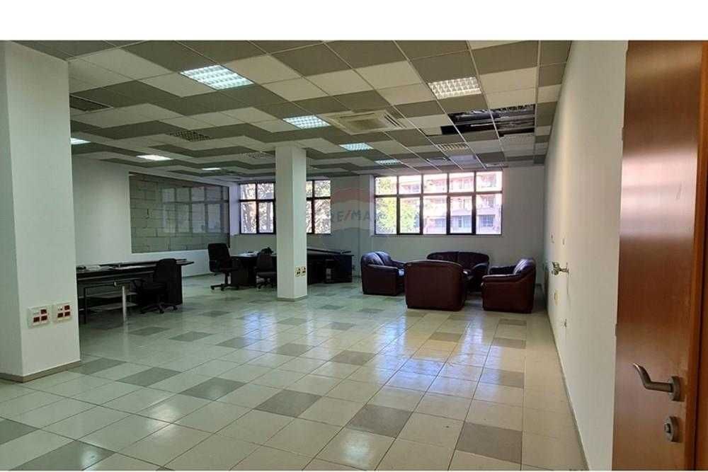 Продава се Офис в к.к. Пампорово - 242 кв.м за 1488 €/кв.м - Снимка #4