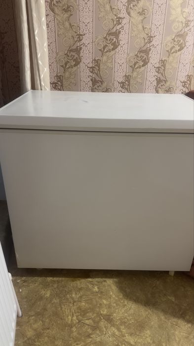 На запчасти морозильник