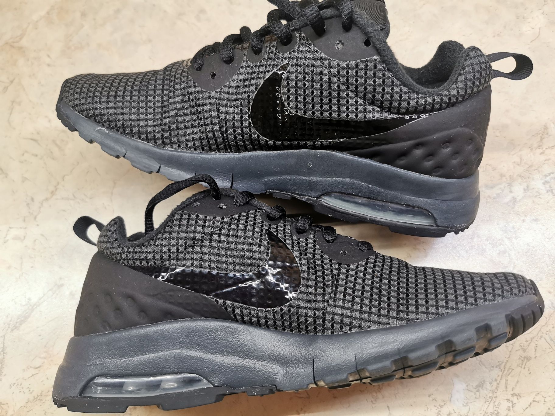 Оригинални Nike Air Max Motion LW SE размер 36