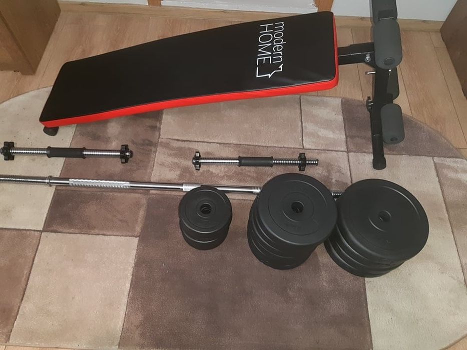 Vând masa abdomene, haltera si gantere.