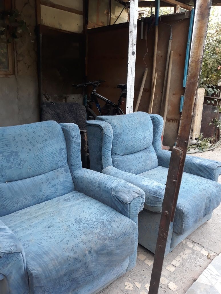 Продам 2 ккресла