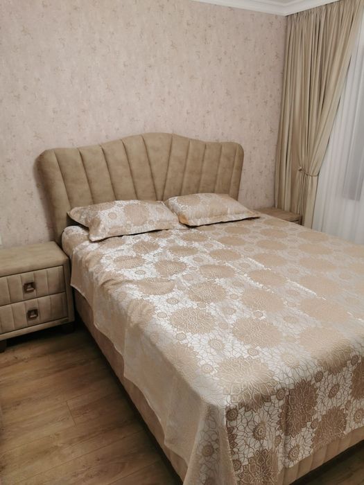 Pat tapițat +saltea+ noptiere