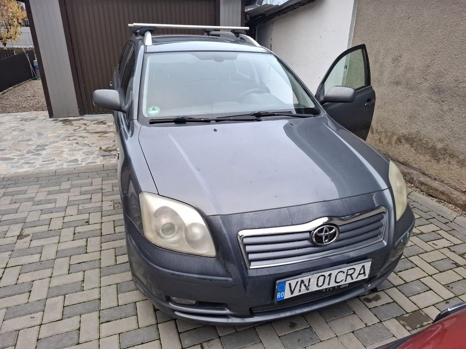 Toyota avensis 2004