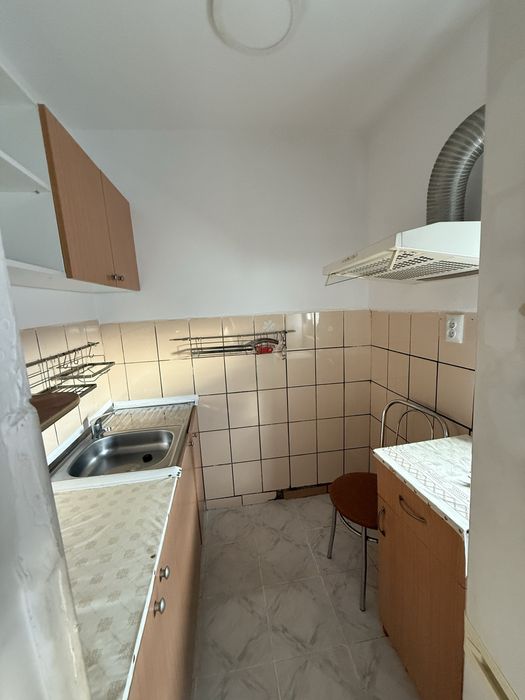 Închiriez garsonieră