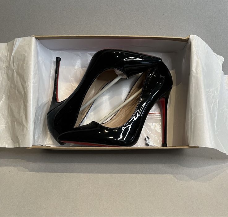 Louboutin дамски токчета.